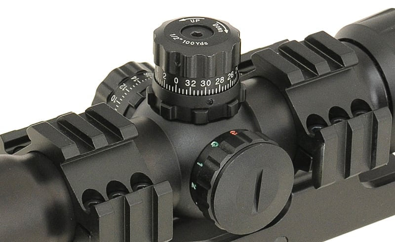 Ottica 1.5-4x30 con attacco cantilever di PCS