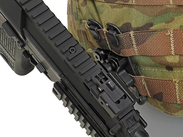 Dispositivo di ritenzione arma (versione MOLLE) nero di FMA