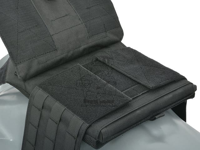 Gilet tattico Jump Plate Carrier con Cummerbund nero di 8FIELDS