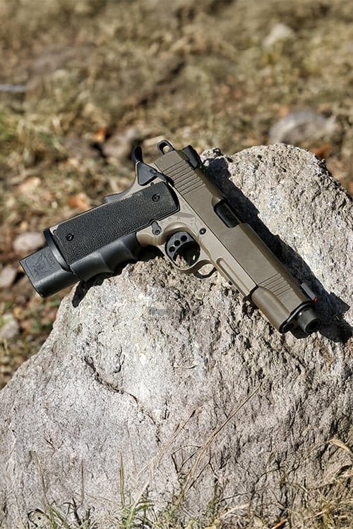 Pistola a gas 1911 R32 Sandstorm grigio scuro di ARMY ARMAMENT