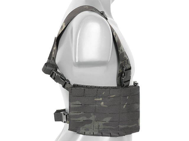 Chest Rig con due tasche per 6 caricatori AR/AK, taglio laser - Multicamo Black di 8FIELDS