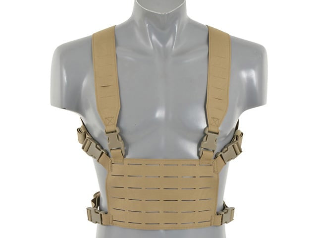 Chest Rig leggero con taglio laser Tan di 8FIELDS