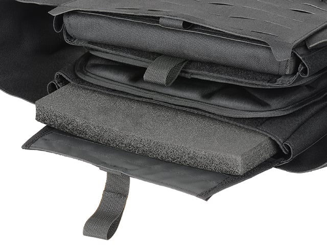 Plate Carrier QRF Laser-Cut Buckle Up con tasca AR15/AK - Nero di 8FIELDS