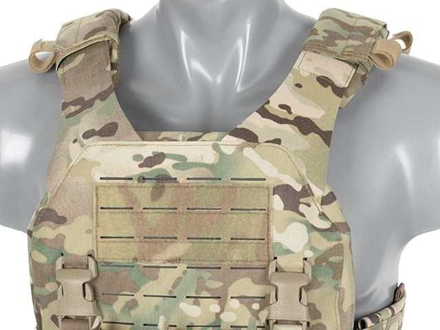 QRF Plate Carrier Laser-Cut Buckle Up con Tasca Caricatore AR15/AK Multicamo di 8FIELDS
