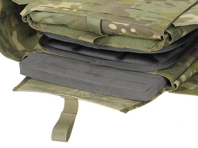 Plate Carrier QRF Laser-Cut Buckle Up Multicamo Tropic di 8FIELDS