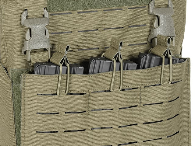 Plate Carrier QRF Laser-Cut Buckle Up con porta caricatori AR15/AK verde oliva di 8FIELDS