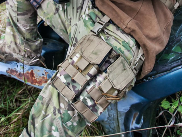 Modular Padded Drop Leg Panel di 8FIELDS