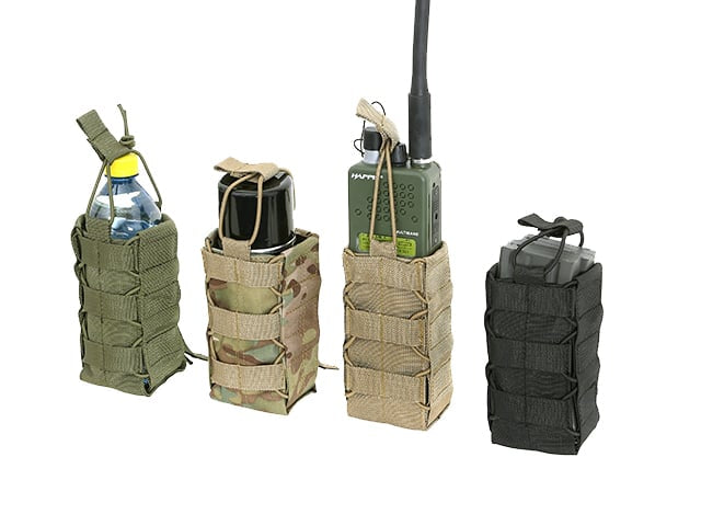 Versatile Radio Pouch Coyote di 8FIELDS