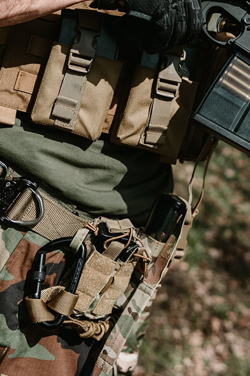 Open Top Double Pistol Mag Pouch di 8FIELDS