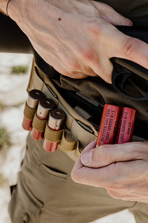 Simple 5rd Shotgun Shell Carrier di 8FIELDS