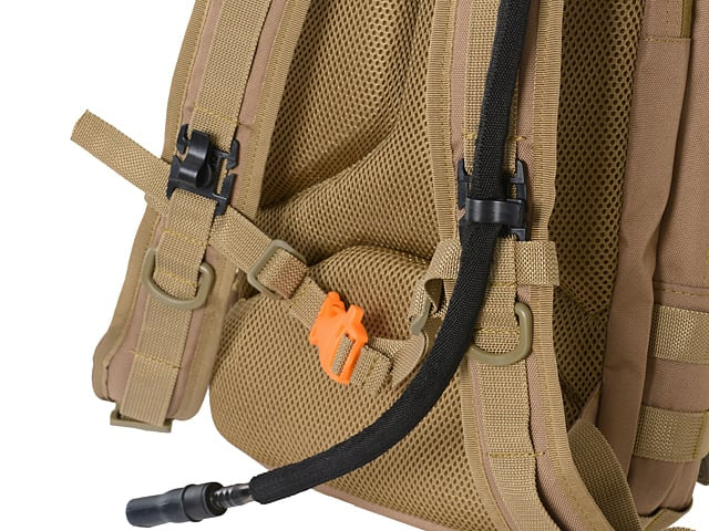 Zaino Tattico 10L - Nero di 8FIELDS