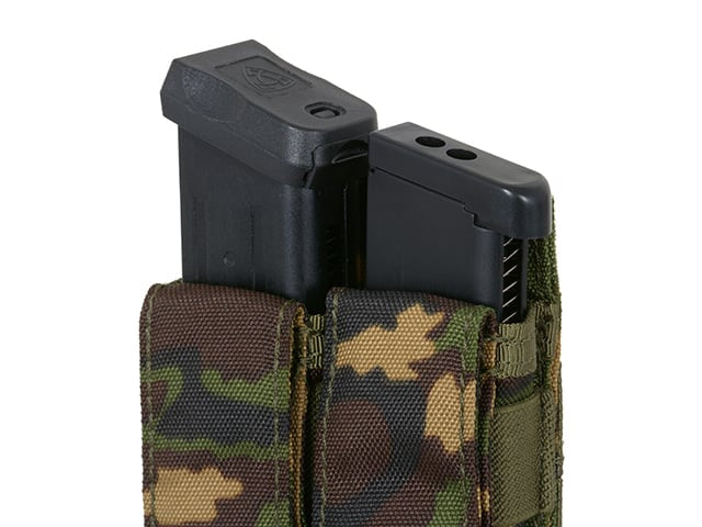 Double Pistol Mag Pouch nera di 8FIELDS