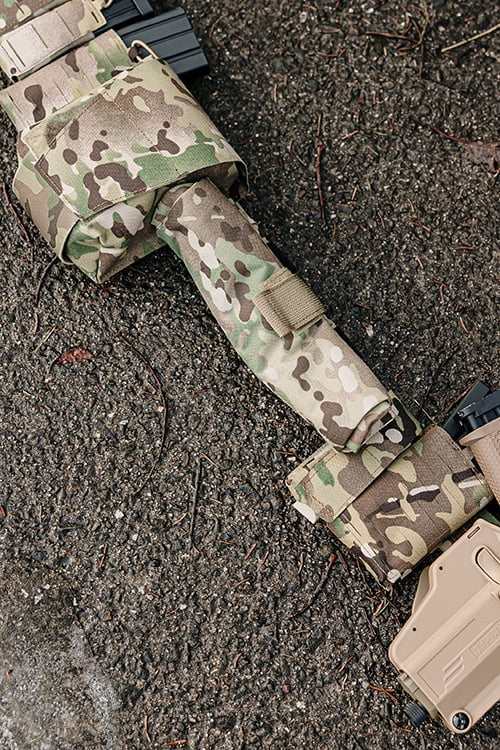 Belt Mounted Dump Pouch - Multicamo di 8FIELDS