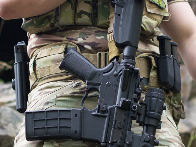 Cintura Tattica Padded MOLLE (XL) - Coyote di 8FIELDS
