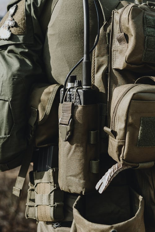 Radio Pouch PRC148/152 di 8FIELDS