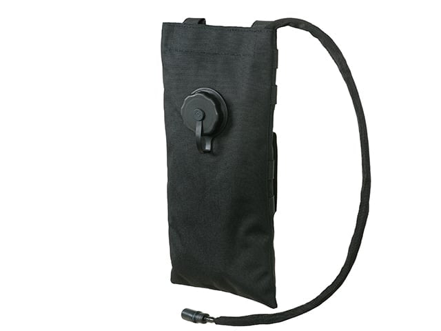 MOLLE Hydration Carrier con Sacca da 2L di 8FIELDS