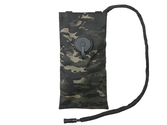 MOLLE Hydration Carrier con Sacca da 2L di 8FIELDS