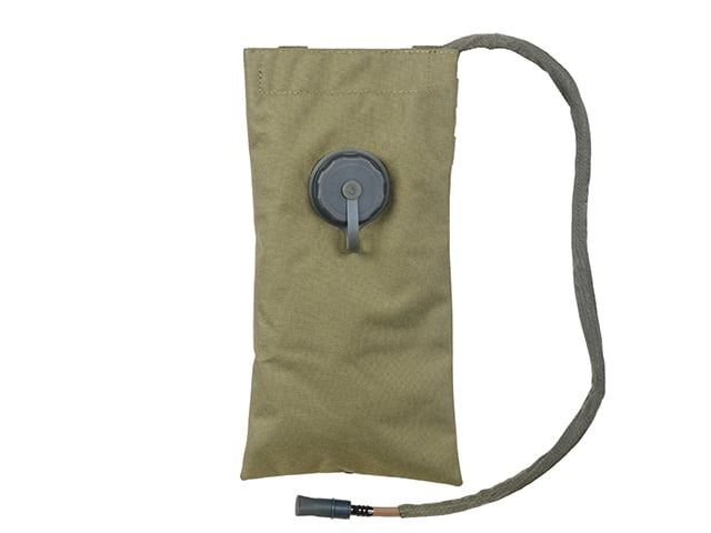 MOLLE Hydration Carrier con Sacca da 2L di 8FIELDS