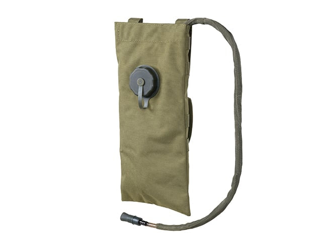MOLLE Hydration Carrier con Sacca da 2L di 8FIELDS
