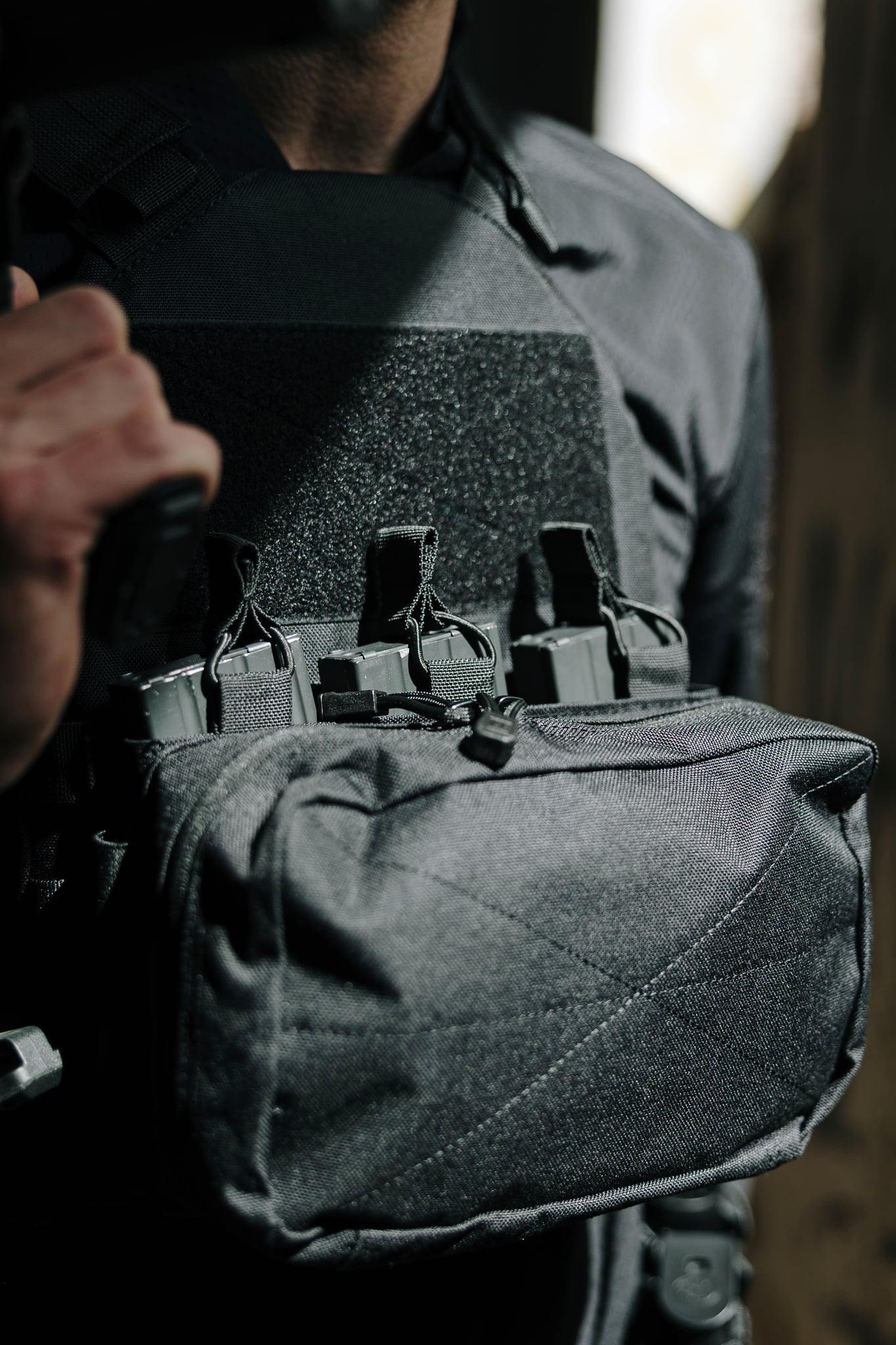 MOLLE Triple Rifle Mag/GP Pouch - Black di 8FIELDS