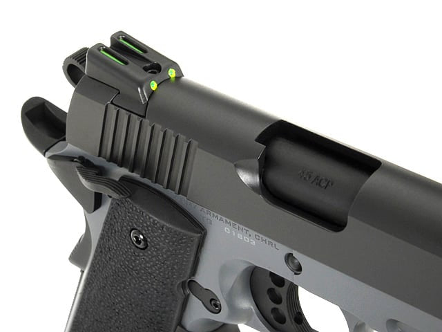 Pistola R32 Darkstorm di ARMY ARMAMENT