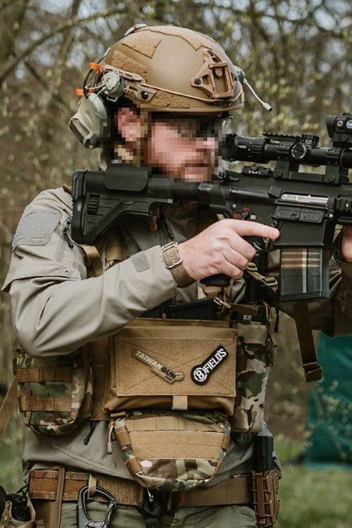 MOLLE Kangaroo Front-Panel Coyote di 8FIELDS