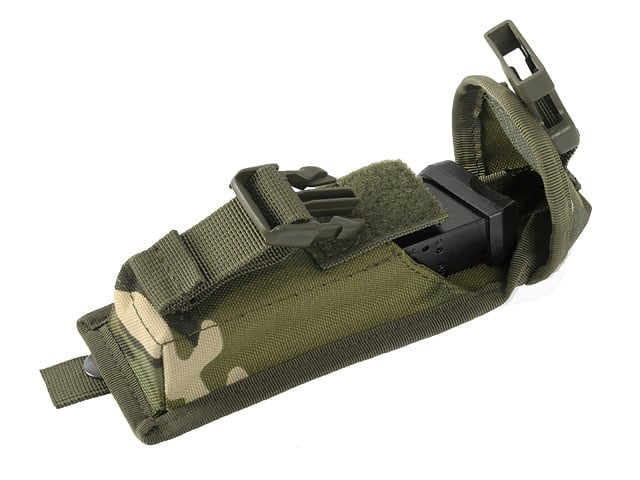 Pouch per Pistol Mag e Multitool di 8FIELDS