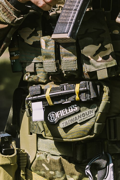 Drop Down Under Zip Pouch di 8FIELDS