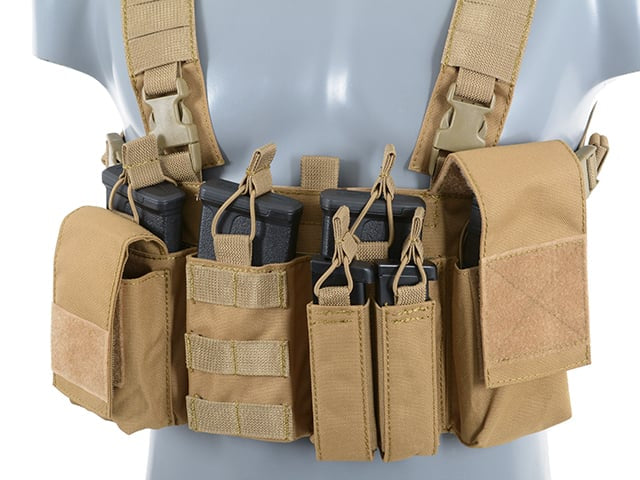 Buckle Up Chest Rig V3 - Coyote di 8FIELDS