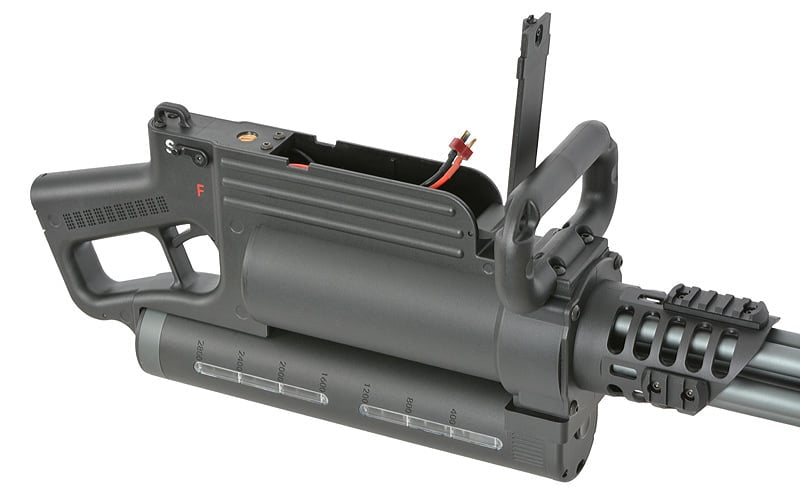 Replica Minigun di WELL