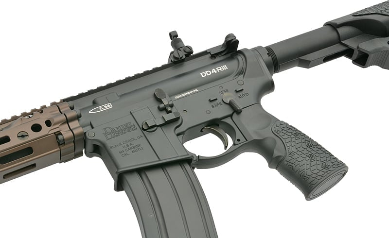 Fucile GBBR DD4 RIII S 16" di EMG