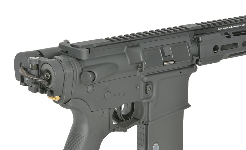 Replica Daniel Defense DDM4 V7 di EMG