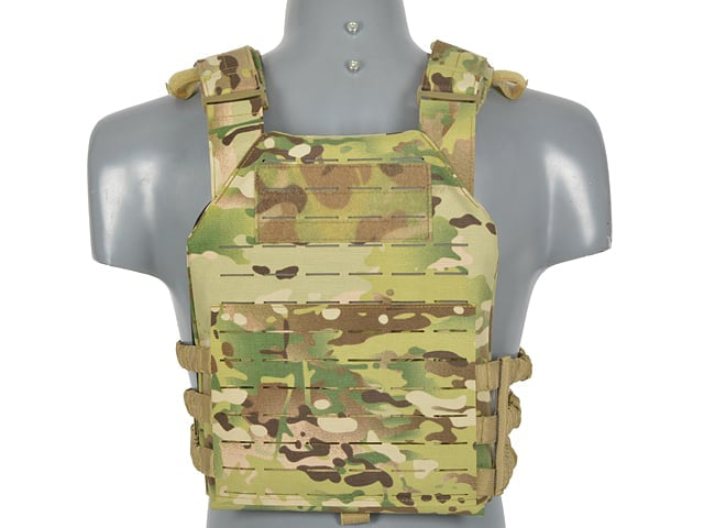 Buckle Up Assault Plate Carrier Multicamo di 8FIELDS