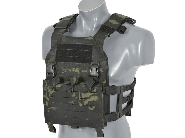 Buckle Up Assault Plate Carrier di 8FIELDS