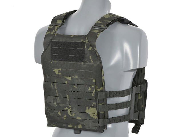 Buckle Up Assault Plate Carrier di 8FIELDS