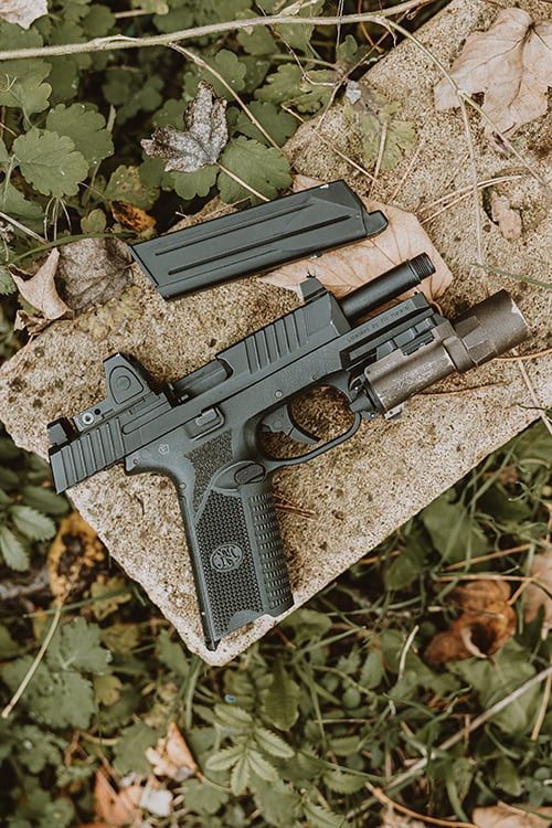 FN 509 GBB Pistol Replica - Black di CYBERGUN