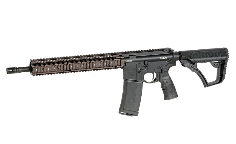 Fucile Airsoft Daniel Defense M4A1 12.5" di EMG