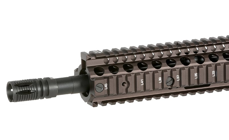 Fucile Airsoft Daniel Defense M4A1 12.5" di EMG