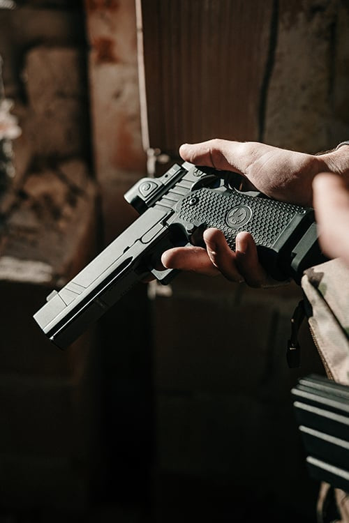Nighthawk Custom TRS Comp Replica di RWA