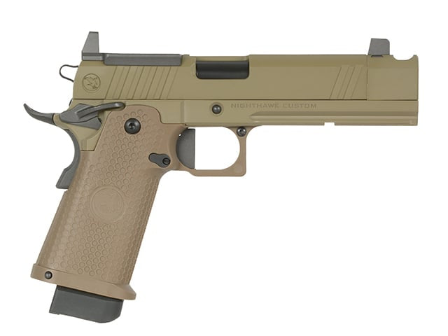 Replica Nighthawk Custom Sand Hawk di RWA