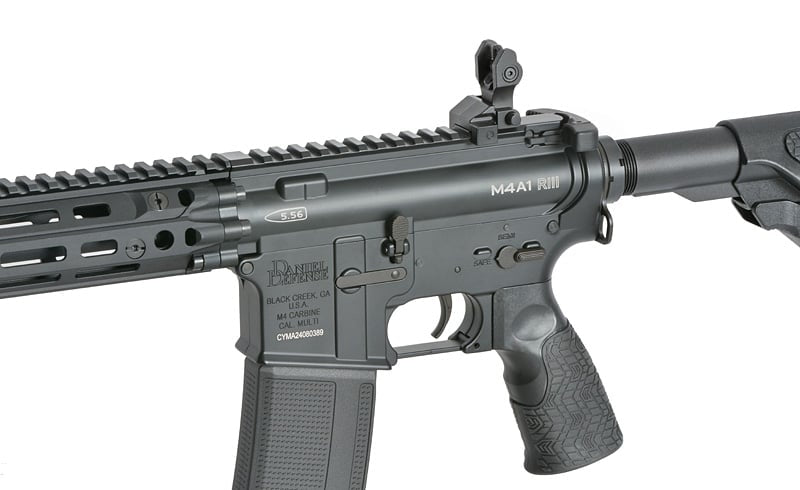 Replica Daniel Defense M4A1 RIII 14.5" di EMG