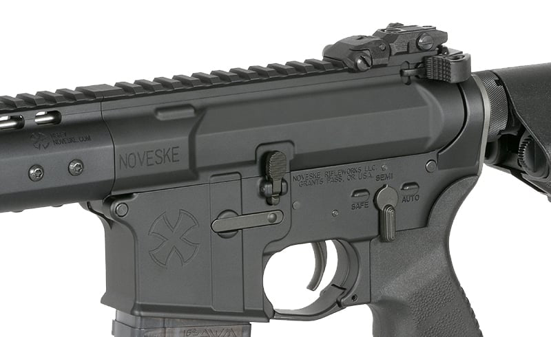 Fucile AEG Noveske 7.5" DIPLOMAT di EMG