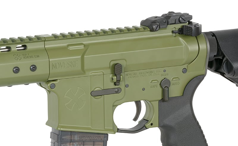 Rifle AEG Noveske 7.5" DIPLOMAT di EMG