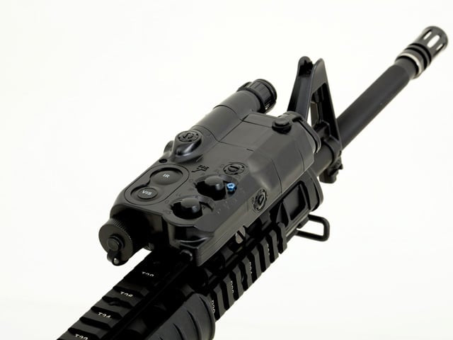 Dummy AN/PEQ-16 di FMA