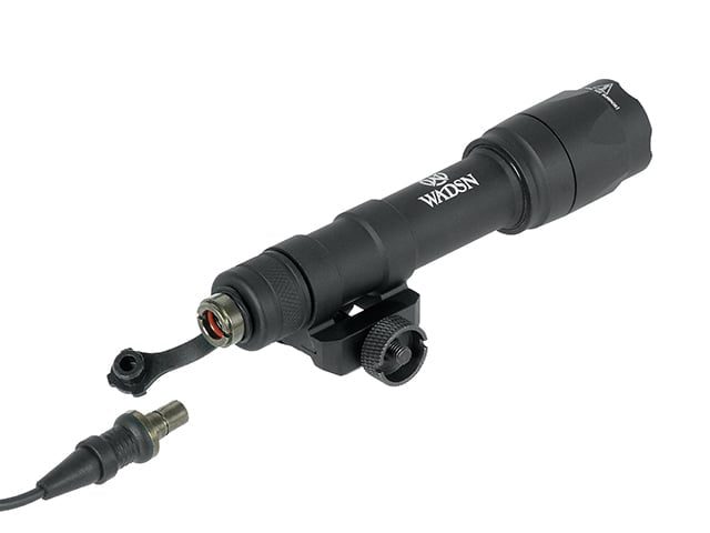 Torcia Tattica V600 di WADSN