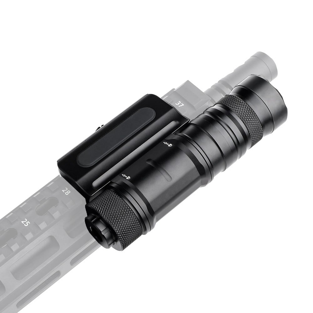 Torcia Tattica LED 1500 Lumens di WADSN