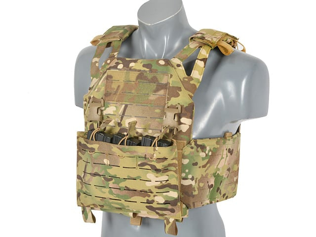 Portapiastre Operator Laser-Cut Buckle Up AR15/AK Multicam di 8FIELDS