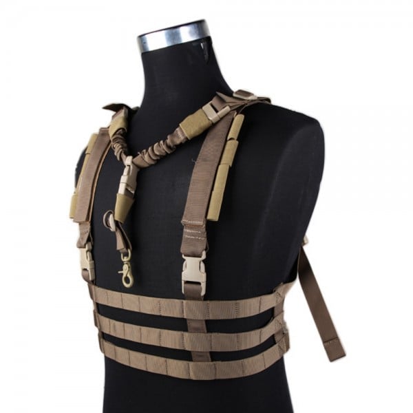 Chest Rig Tattico Low Profile Molle System Coyote Brown di EMERSONGEAR