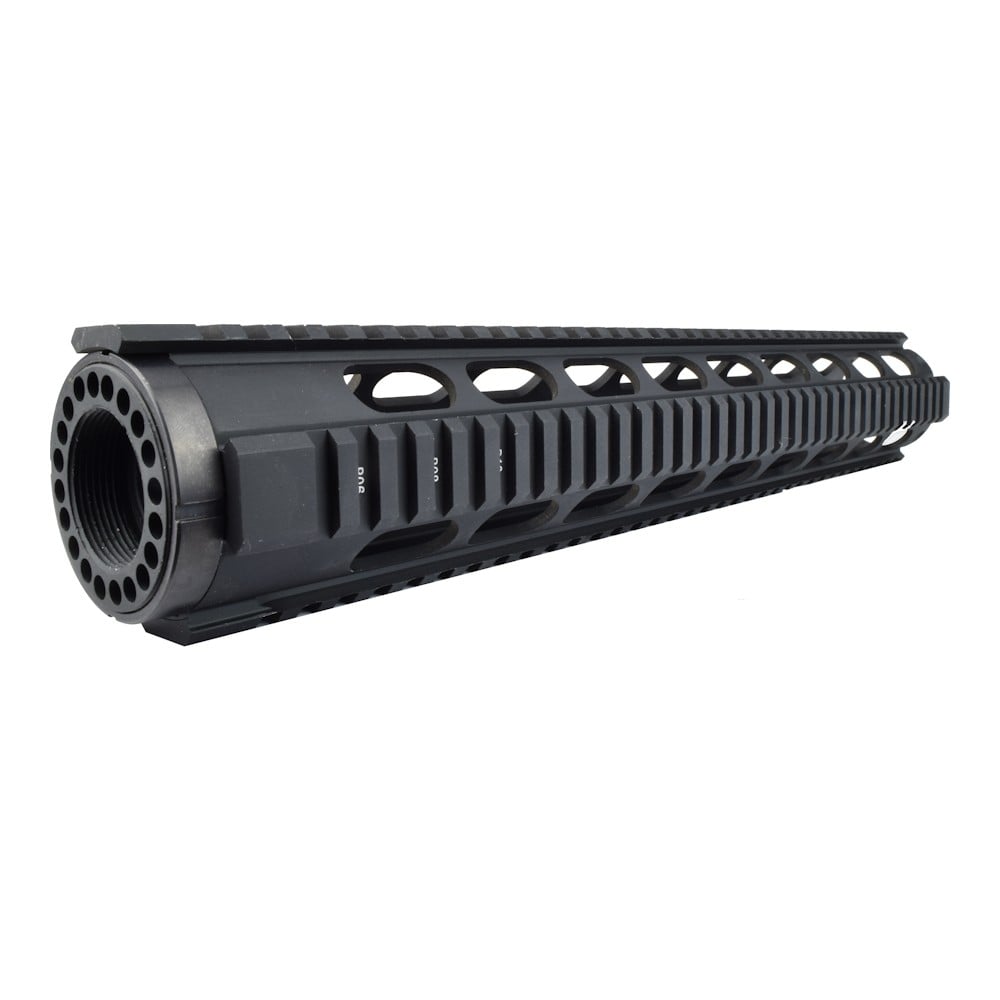 Paramano 15 pollici free floating per M4 nero di JS-TACTICAL