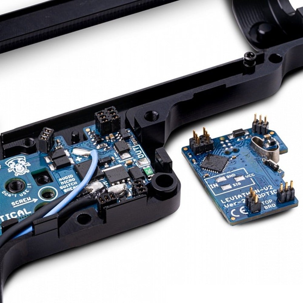 Mosfet ottico Leviathan V2 con cavi posteriori e grilletto speed
